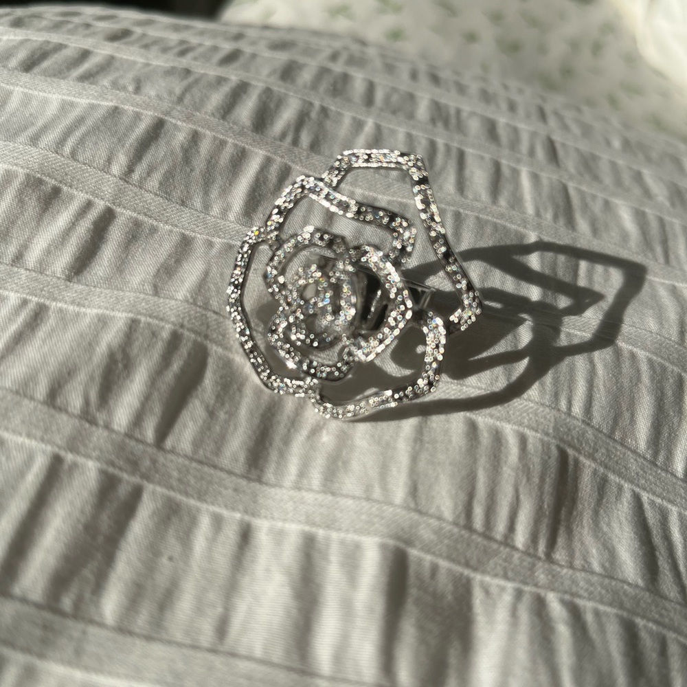 Flower ring from Brazil. - Picture 2 of 2